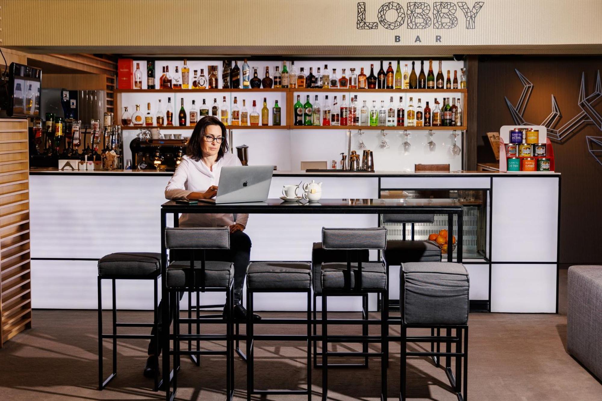 럭키 반스코 아파트호텔 스파&릴렉스 외부 사진 Lobby Bar