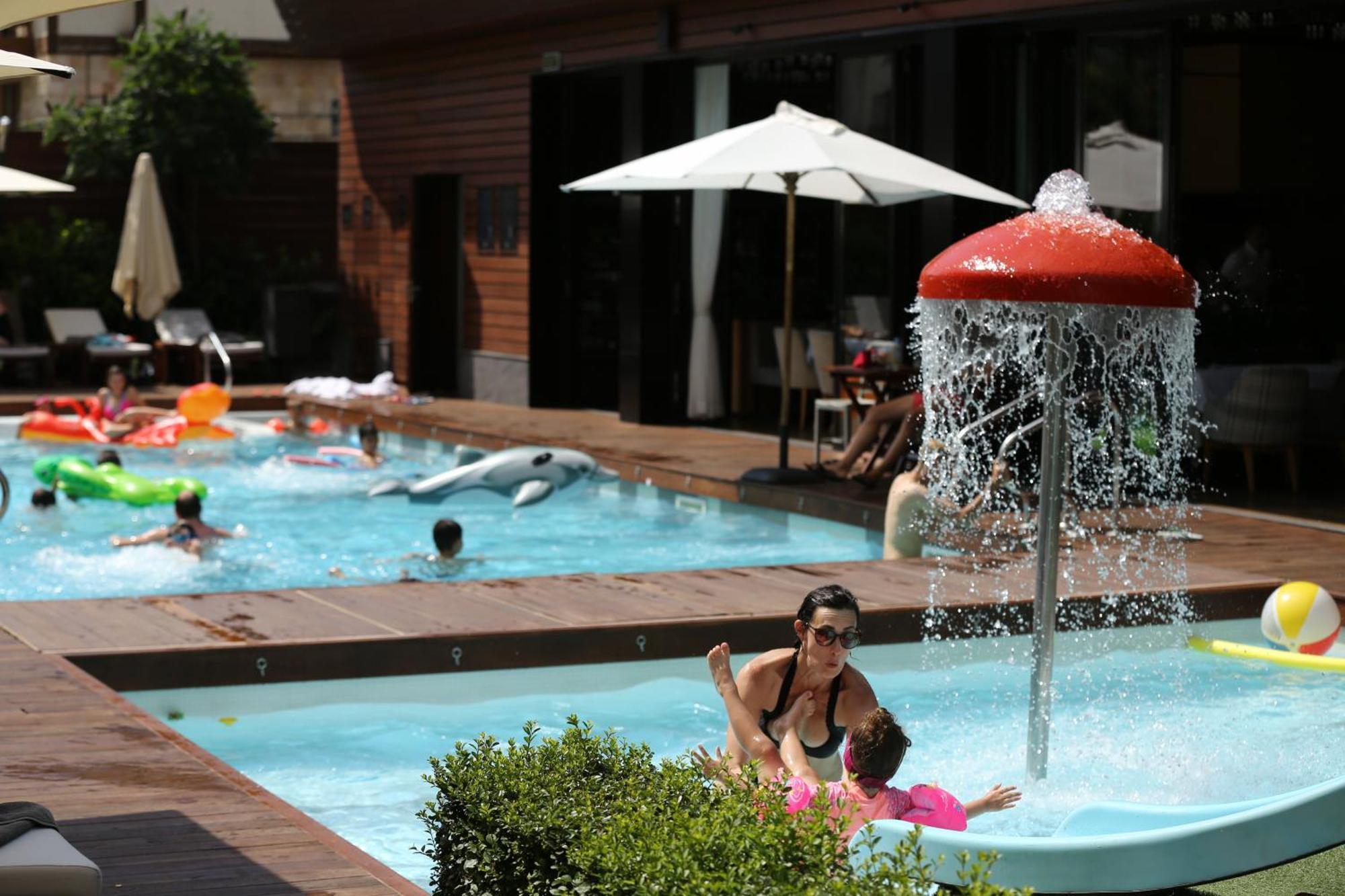 럭키 반스코 아파트호텔 스파&릴렉스 외부 사진 A water park in Turkey